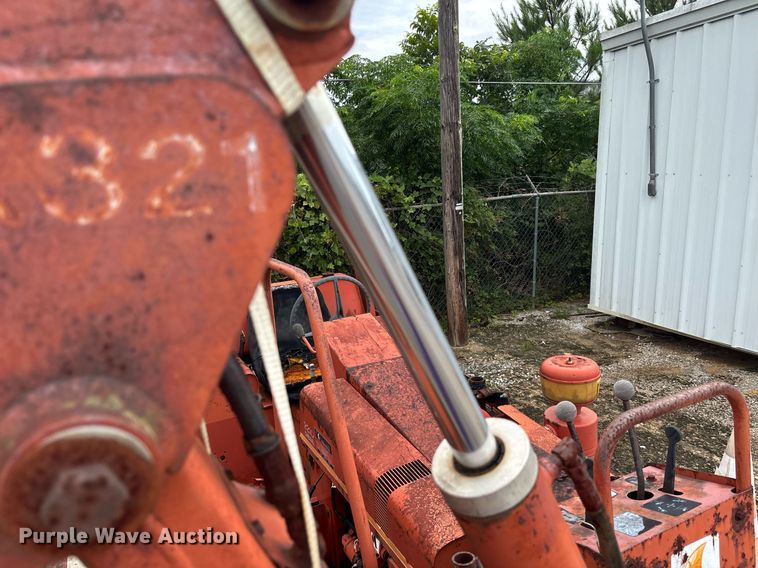 image for item EC3713 1986 Ditch Witch 3210DD trencher