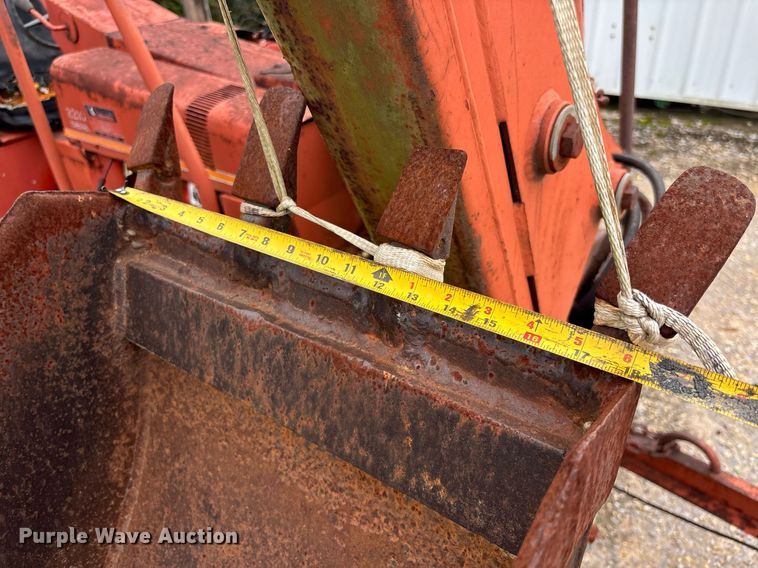image for item EC3713 1986 Ditch Witch 3210DD trencher