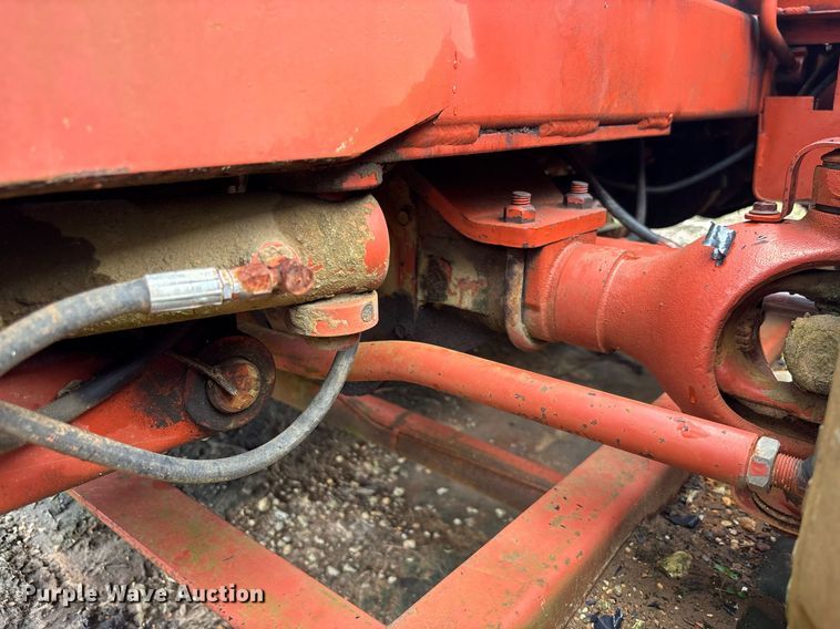 image for item EC3713 1986 Ditch Witch 3210DD trencher