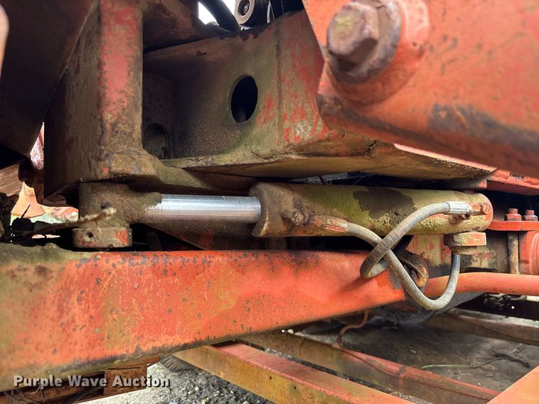 image for item EC3713 1986 Ditch Witch 3210DD trencher