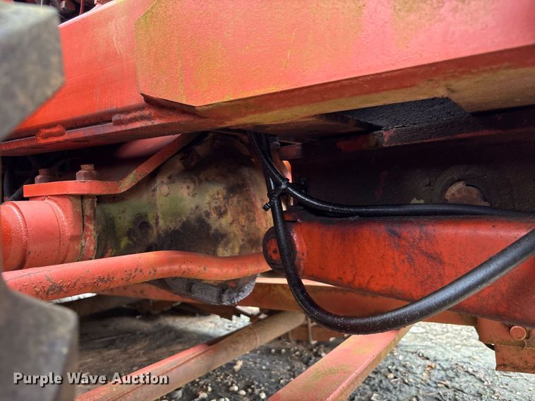 image for item EC3713 1986 Ditch Witch 3210DD trencher