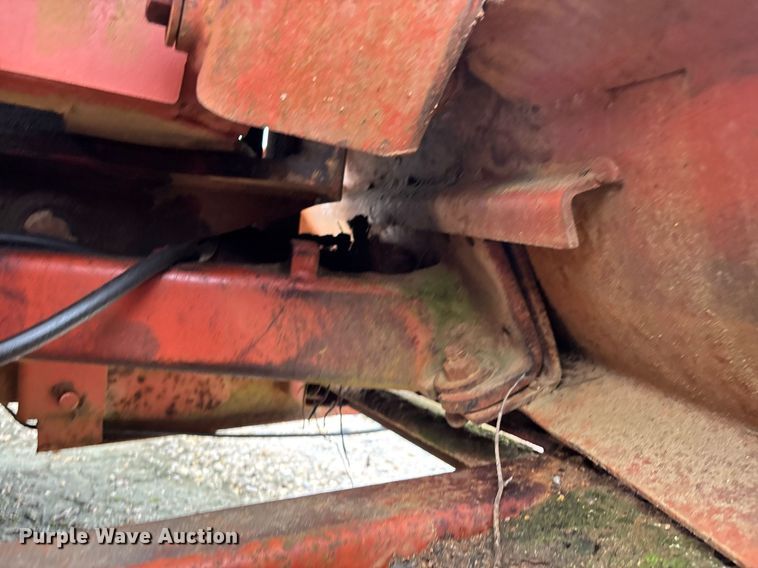 image for item EC3713 1986 Ditch Witch 3210DD trencher