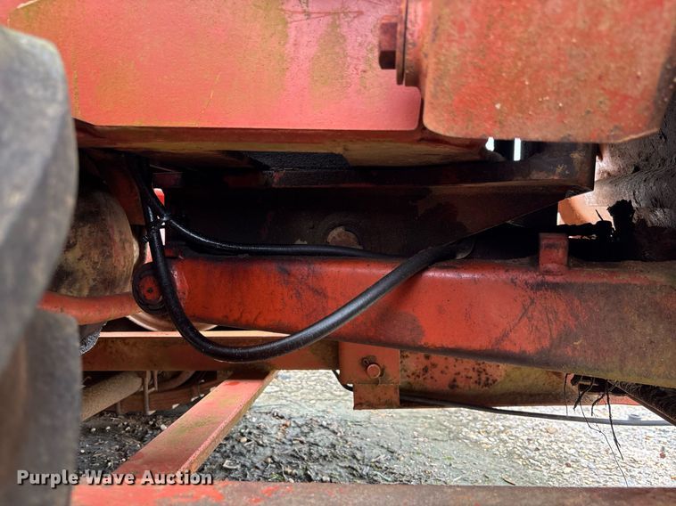 image for item EC3713 1986 Ditch Witch 3210DD trencher