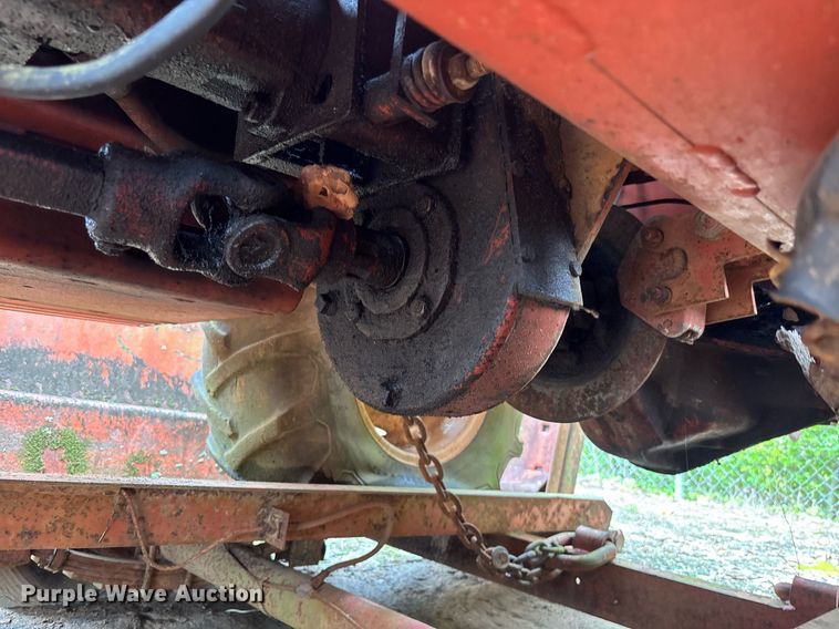 image for item EC3713 1986 Ditch Witch 3210DD trencher