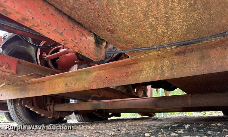 image for item EC3713 1986 Ditch Witch 3210DD trencher