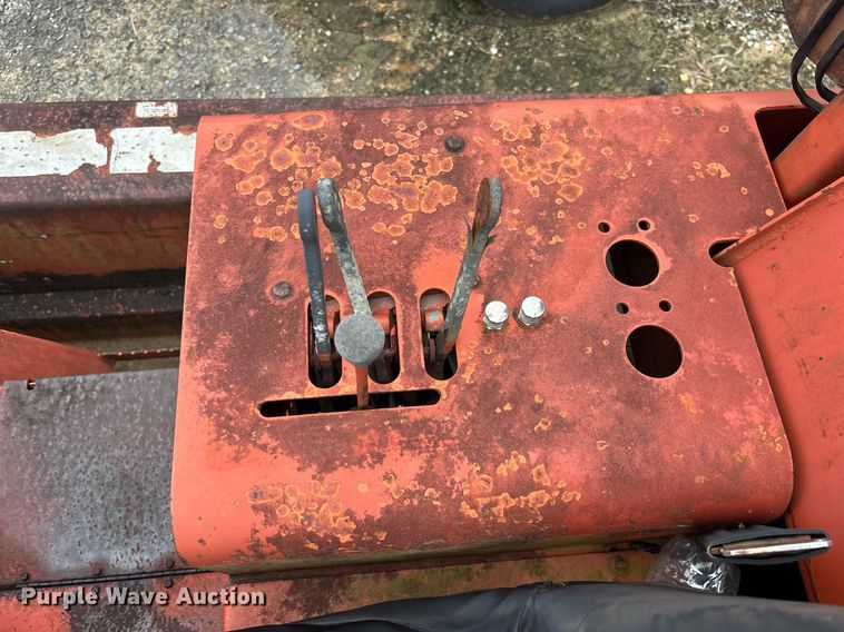 image for item EC3713 1986 Ditch Witch 3210DD trencher