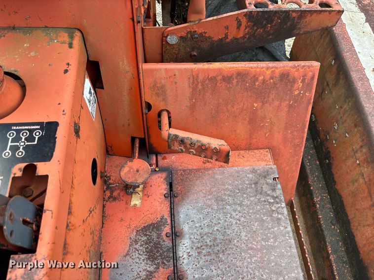 image for item EC3713 1986 Ditch Witch 3210DD trencher