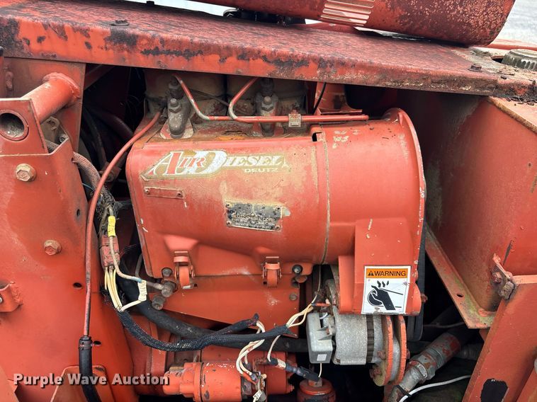 image for item EC3713 1986 Ditch Witch 3210DD trencher