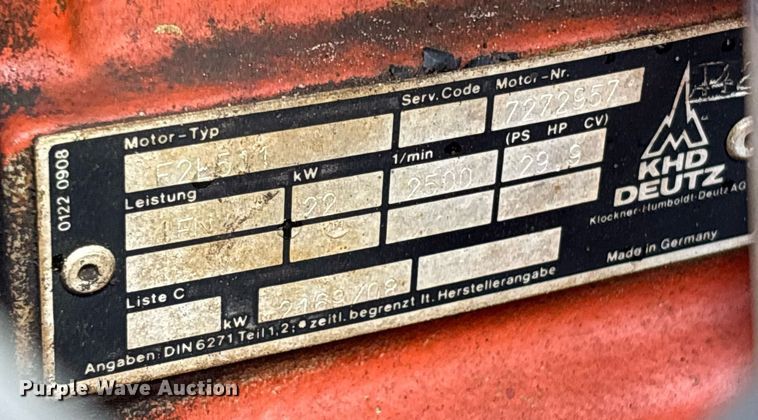 image for item EC3713 1986 Ditch Witch 3210DD trencher