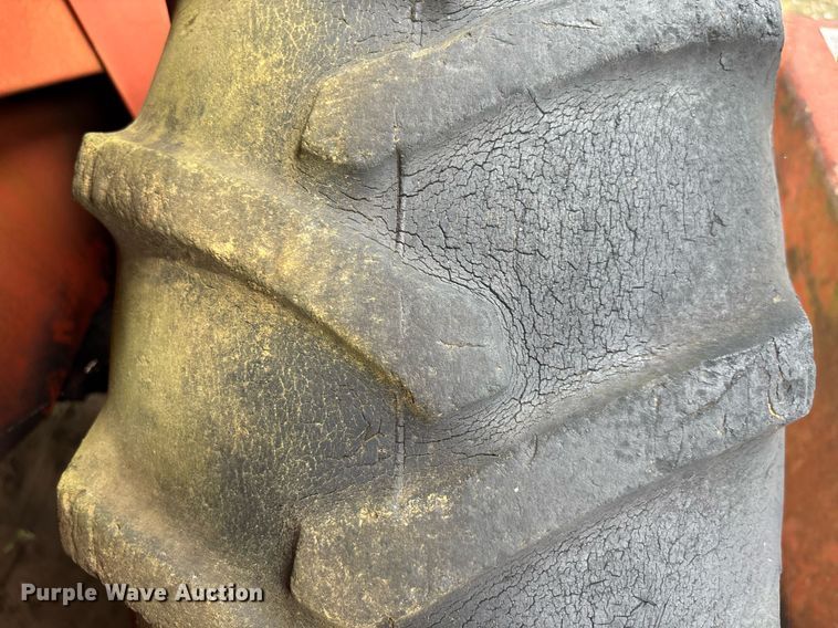 image for item EC3713 1986 Ditch Witch 3210DD trencher