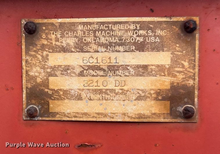 image for item EC3713 1986 Ditch Witch 3210DD trencher