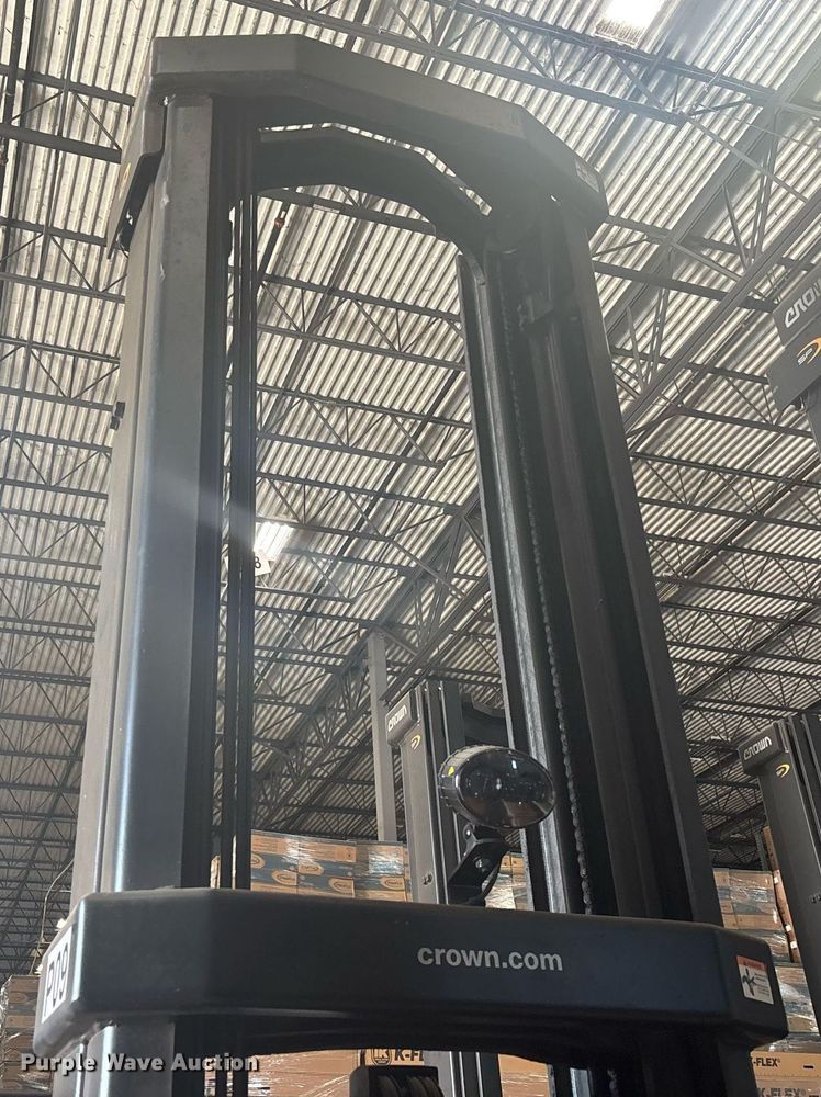 image for item EC3718 2018 Crown SP4050-30 order picker