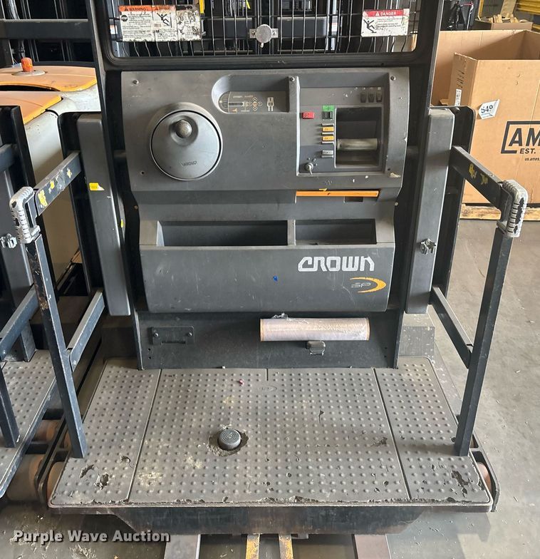 image for item EC3718 2018 Crown SP4050-30 order picker