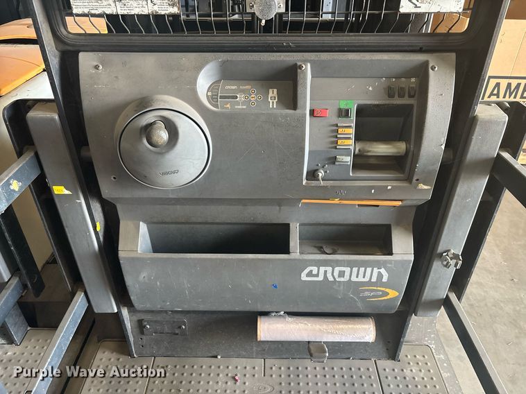 image for item EC3718 2018 Crown SP4050-30 order picker