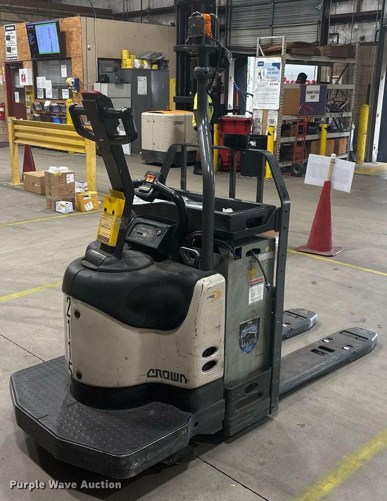image for item EC3719 2015 Crown PE4500-60 pallet jack