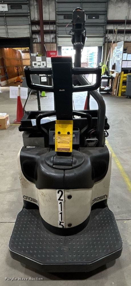 image for item EC3719 2015 Crown PE4500-60 pallet jack