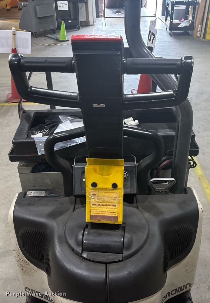 image for item EC3719 2015 Crown PE4500-60 pallet jack