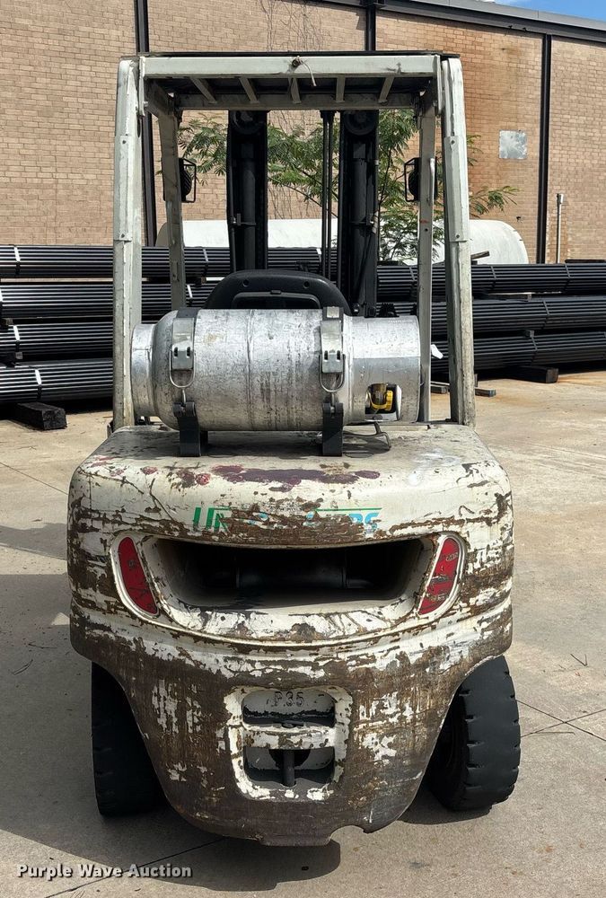 image for item EC3737 2016 UniCarriers PF70 forklift