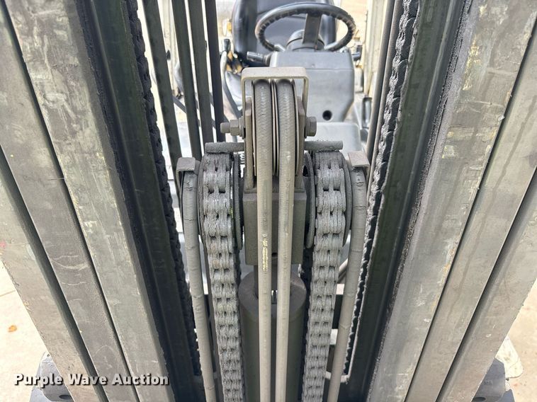 image for item EC3737 2016 UniCarriers PF70 forklift