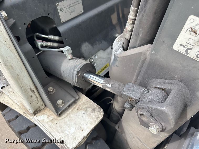 image for item EC3737 2016 UniCarriers PF70 forklift