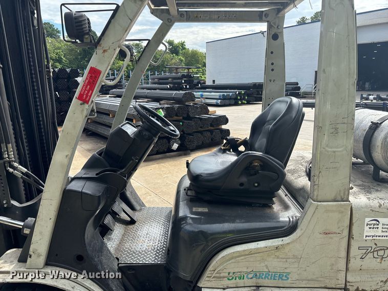 image for item EC3737 2016 UniCarriers PF70 forklift