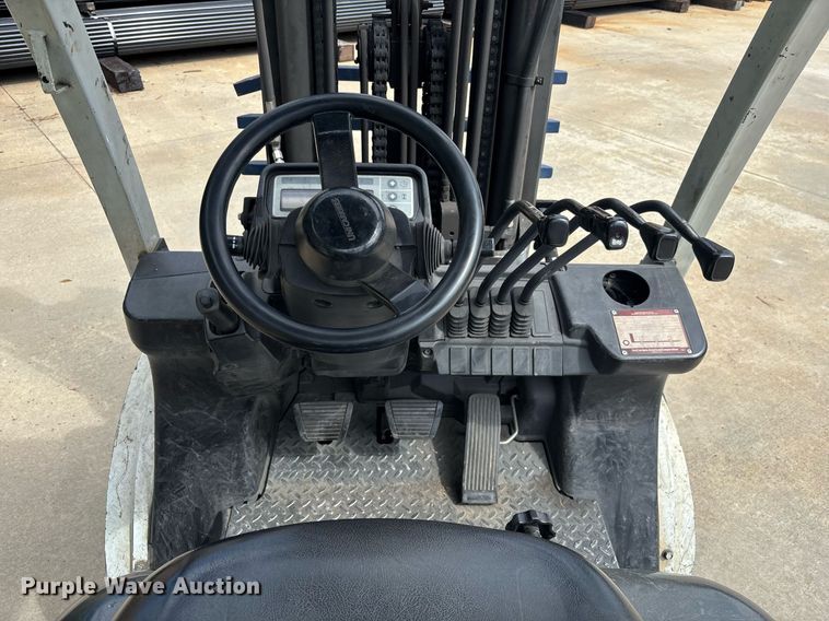 image for item EC3737 2016 UniCarriers PF70 forklift
