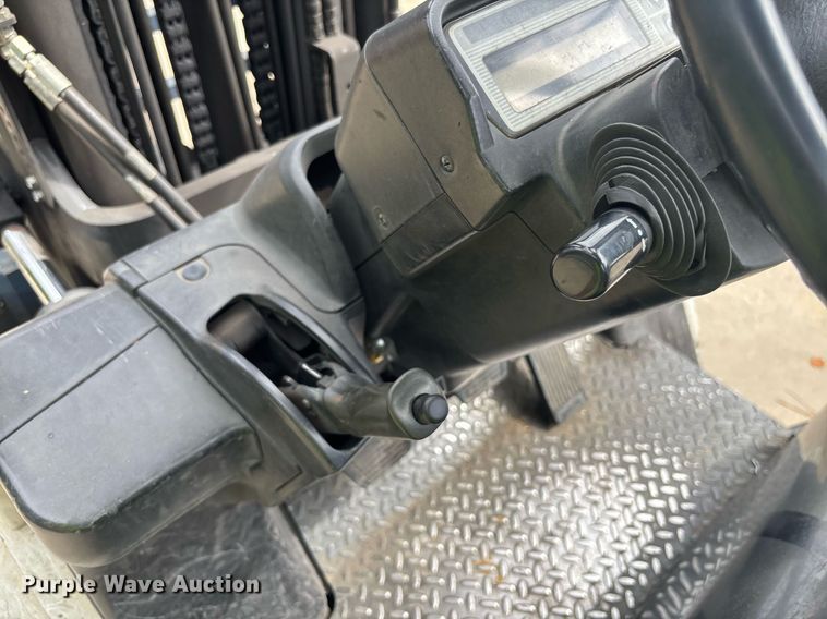 image for item EC3737 2016 UniCarriers PF70 forklift