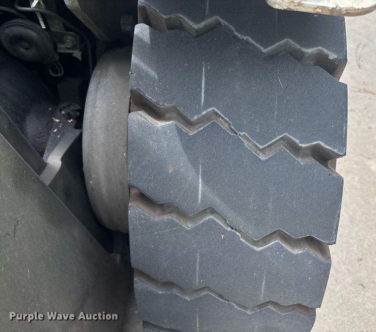 image for item EC3737 2016 UniCarriers PF70 forklift