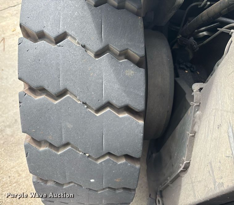 image for item EC3737 2016 UniCarriers PF70 forklift