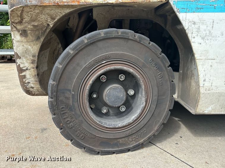 image for item EC3737 2016 UniCarriers PF70 forklift