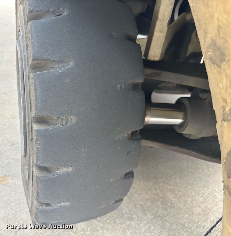 image for item EC3737 2016 UniCarriers PF70 forklift