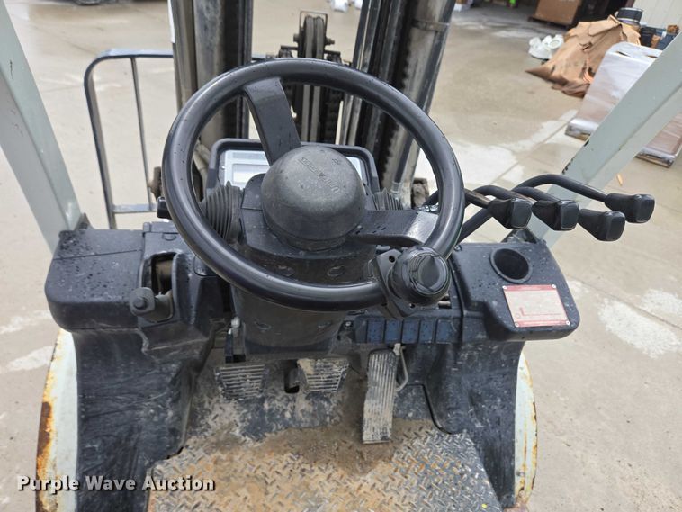 image for item EC4296 2016 UniCarriers PF60 forklift