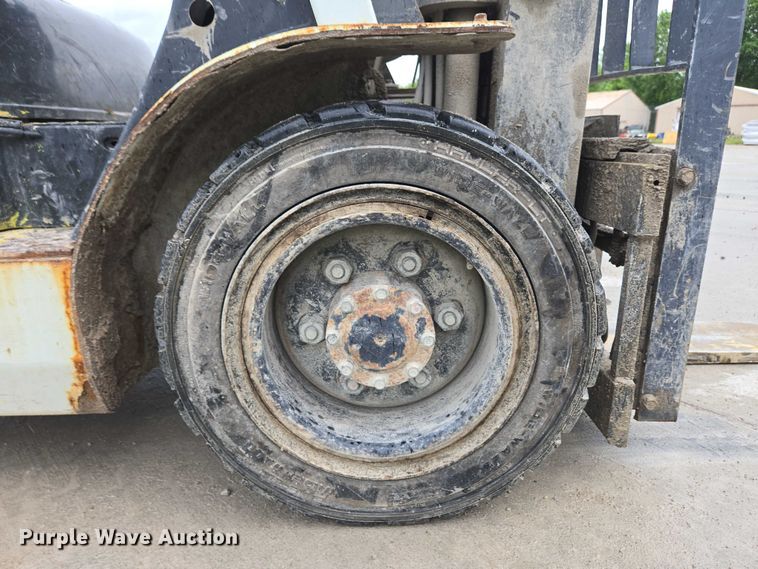 image for item EC4296 2016 UniCarriers PF60 forklift