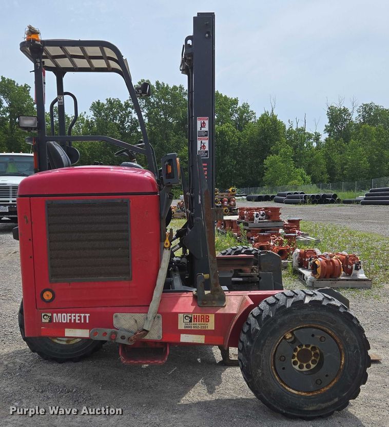 image for item EC4297 2016 Moffett M8 55.4 forklift