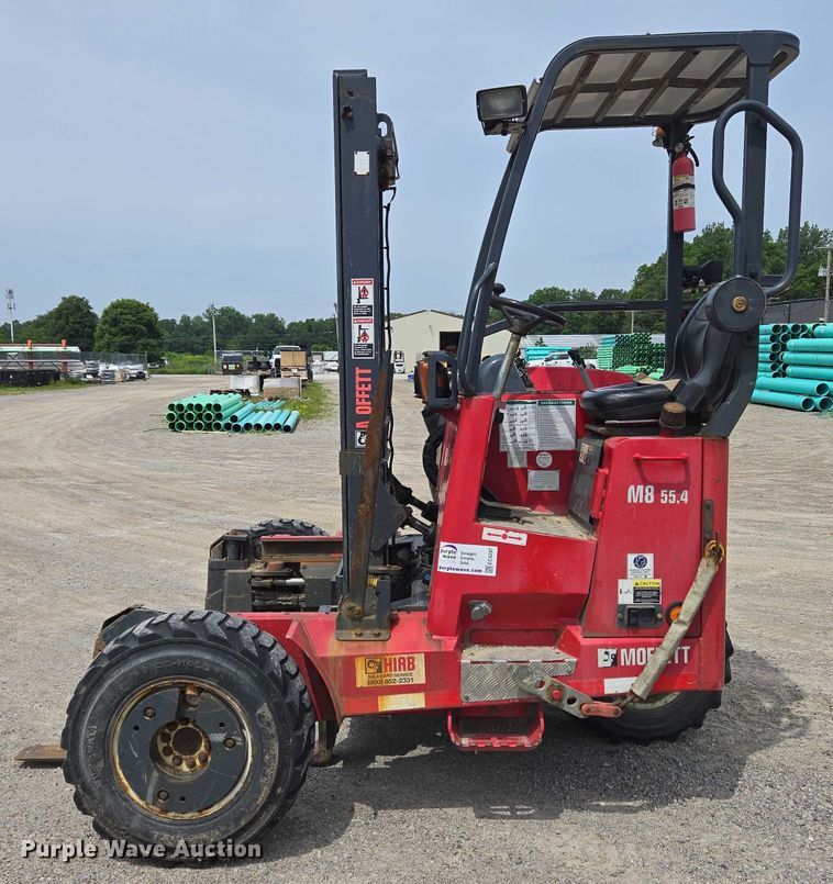 image for item EC4297 2016 Moffett M8 55.4 forklift
