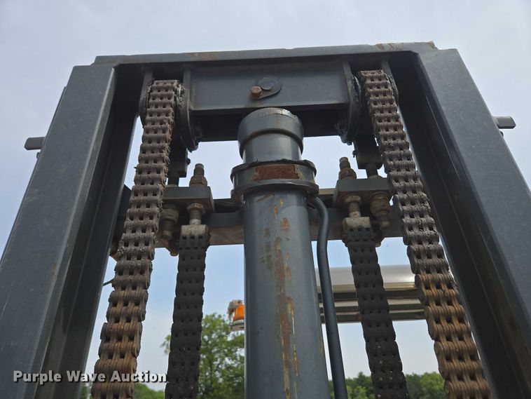 image for item EC4297 2016 Moffett M8 55.4 forklift