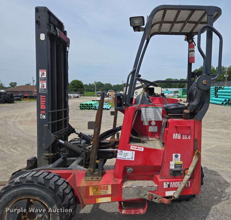 image for item EC4297 2016 Moffett M8 55.4 forklift