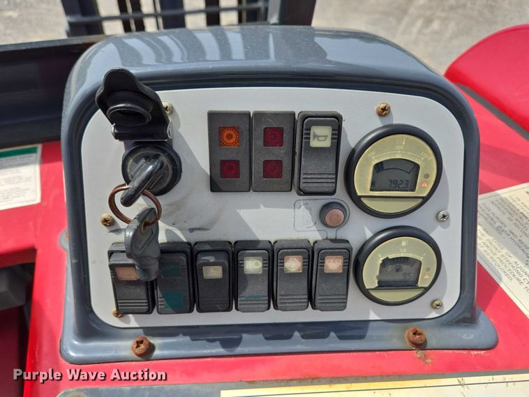 image for item EC4297 2016 Moffett M8 55.4 forklift