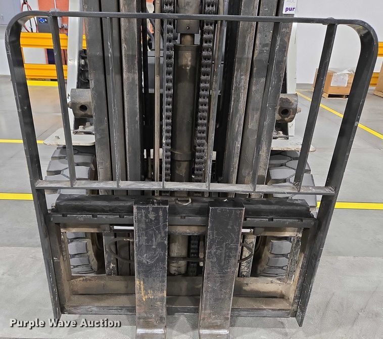 image for item EC4298 2015 Nissan PF30LP forklift