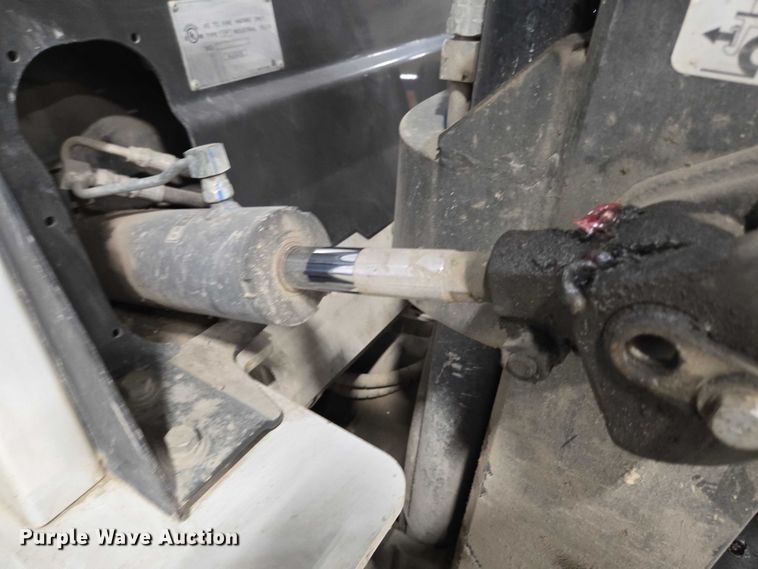 image for item EC4298 2015 Nissan PF30LP forklift