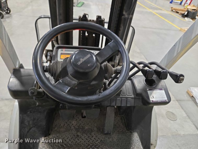 image for item EC4298 2015 Nissan PF30LP forklift