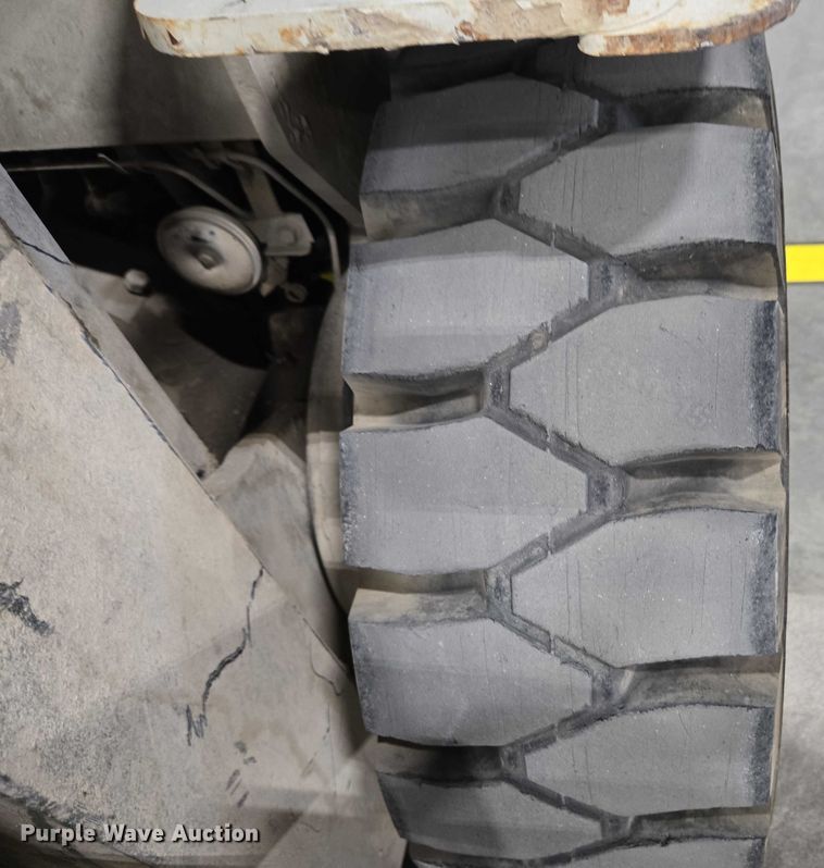 image for item EC4298 2015 Nissan PF30LP forklift