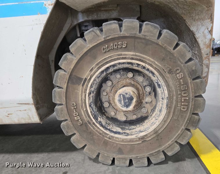 image for item EC4298 2015 Nissan PF30LP forklift