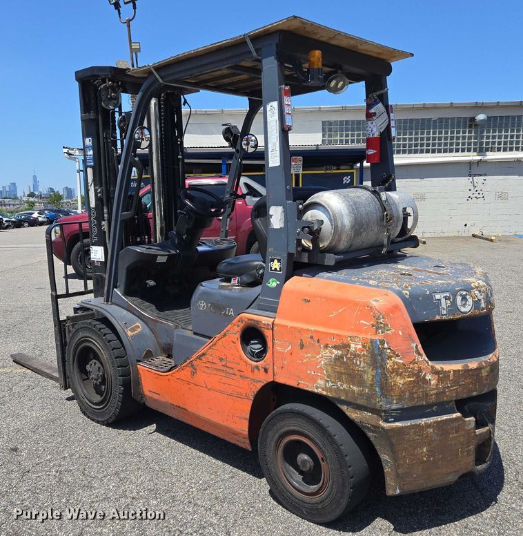 image for item EC4307 2019 Toyota 8FGU30 forklift