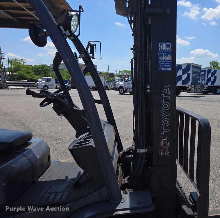 image for item EC4307 2019 Toyota 8FGU30 forklift