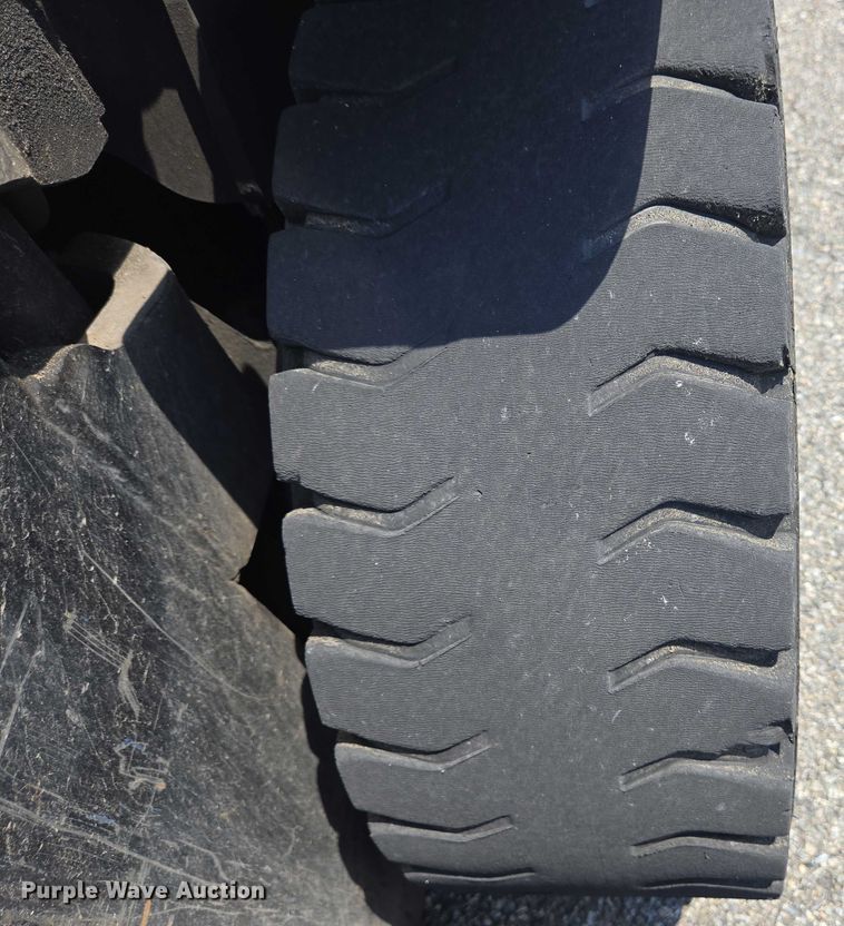 image for item EC4307 2019 Toyota 8FGU30 forklift