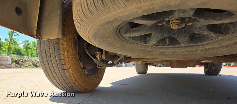 image for item ED2017 2007 Chevrolet Avalanche pickup truck