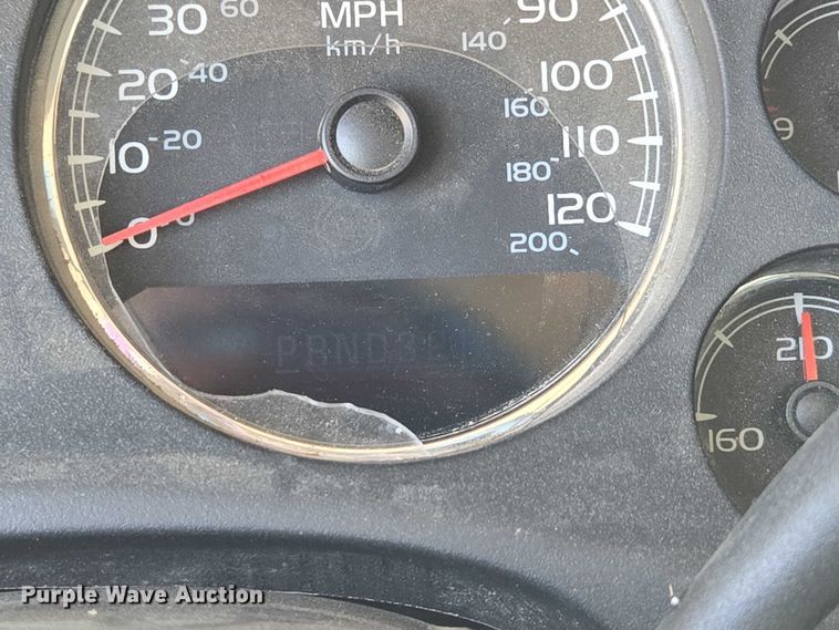 image for item ED2017 2007 Chevrolet Avalanche pickup truck