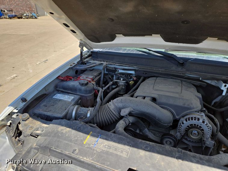 image for item ED2017 2007 Chevrolet Avalanche pickup truck