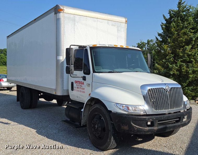image for item ED2050 2007 International 4300 box truck